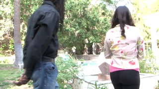 Të përziera teen do të marrë madhe e zezë karin në çdo vrimë