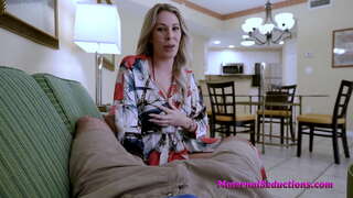 Кайнар мамаша жаждет Зур Әгъзаларын - Никки Брукс