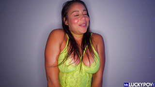 Коварчешыже Мега Жопаста латиноамериканка Кармела Клатч тӱлевырче