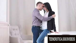 Неукротимое Желание С Млада Красотата На Никой