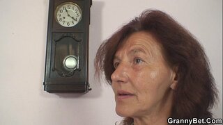 Шиття старої бабусі і хлопчика