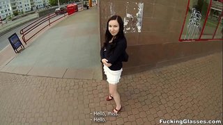 המשקפיים - היא רוצה להרגיש את הזין שלי פנימה.