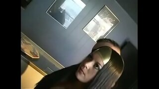 Джуэл Де Нил Жената-Чудо