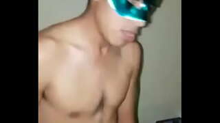 Young boy fucks Mature Wife - Jovencito se coge a madura. Мъж записва