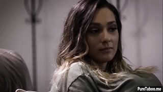 ���ੁਆਰੀ ਨੌਜਵਾਨ fucked ਕੇ ਇੱਕ ਡਰਾਉਣਾ ਪਰਿਵਾਰ ਦੇ ਦੋਸਤ ਵੱਡੀ ਲੂੰਡ