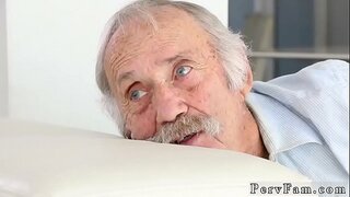 Сладкую молодку вазнин трахнули