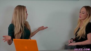 Агент-лесбийка се хвана на сексуалната шпионку