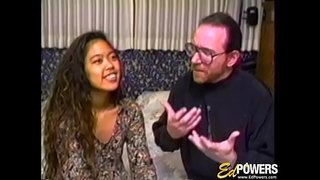 Жас қоңыр мегера брызнула шәуетімен кейін траха