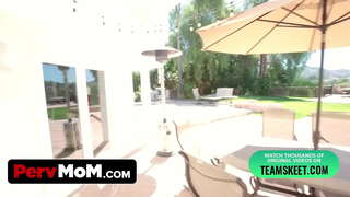 Аз трахнул Своята Мащеха И Смазал Я путка Сметана