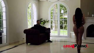 Bujna latynoamerykańskie pokojówka pamięci Podręcznej Ortega pozwala szefowi kurwa jej duże cycki i mokre różowy GP848