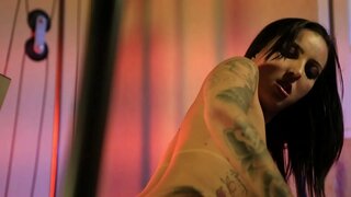 Catra veenab tema treener, et teha trenni veidi rohkem sooja