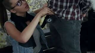 Hipster કિશોર કે કિશોરી sucks અને fucks લોડો