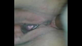 Meistres yn mwynhau yn y ass ei wraig